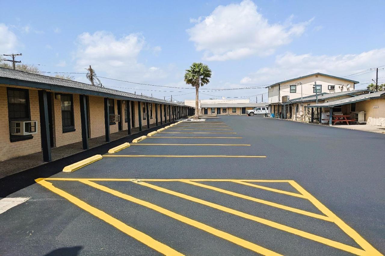 Economy Inn Kingsville Exterior foto