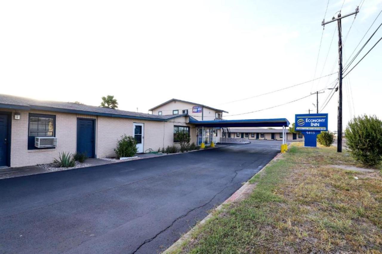 Economy Inn Kingsville Exterior foto